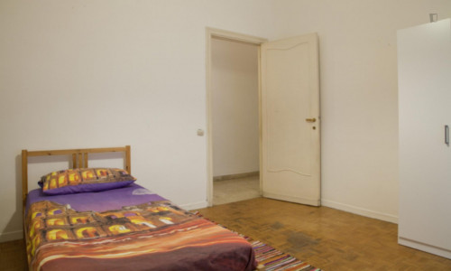 Cosy single bedroom close to Libia metro station  - Gallery -  2