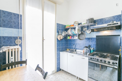 Comfy single bed in a 3-bedroom apartment near Parco Alessandrina Ravizza - Gallery - 12
