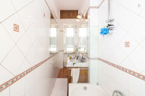 Welcoming double bedroom in Lodi-Brenta - Gallery - 6