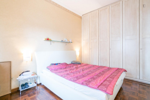 Welcoming double bedroom in Lodi-Brenta  - Gallery -  3