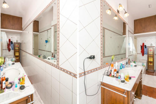 Welcoming double bedroom in Lodi-Brenta - Gallery - 7
