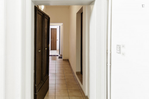 Inviting apartment 2-bedrooms near Basilica di Santa Maria dei Servi  - Gallery -  5