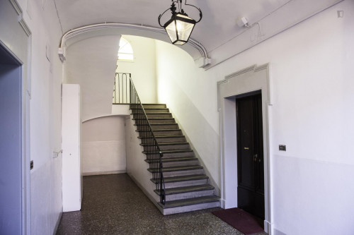 Inviting apartment 2-bedrooms near Basilica di Santa Maria dei Servi