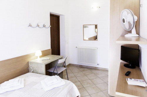 Inviting apartment 2-bedrooms near Basilica di Santa Maria dei Servi - Gallery - 9