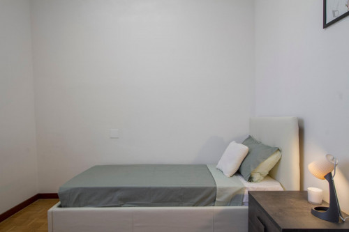 Cozy single bedroom close to Via Tortona, room 4  - Gallery -  1