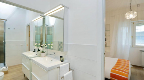 2-bedroom apartment - Gallery - 12