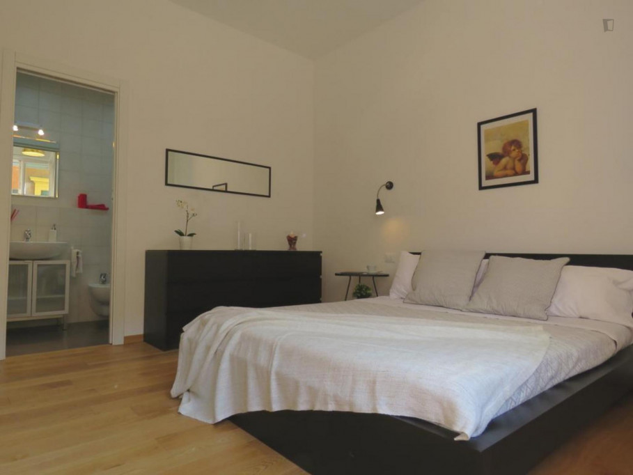 Wonderful 3-bedroom apartment close to Porta San Felice  - Gallery -  3