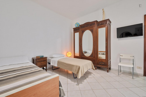 Pleasant 1-bedroom apartment near the Spezia metro - Gallery - 16