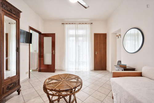 Pleasant 1-bedroom apartment near the Spezia metro - Gallery - 21