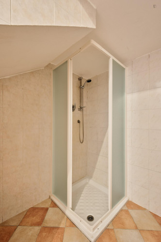 Pleasant 1-bedroom apartment near the Spezia metro - Gallery - 8