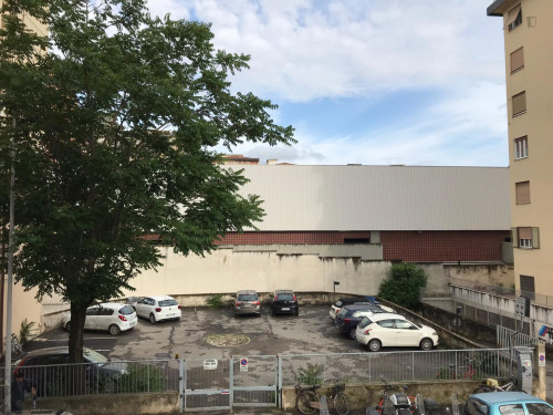 Double bedroom in a 3-bedroom apartment near Parco San Donato