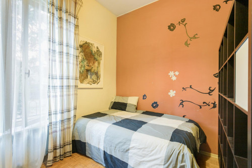 Multiple beds bedroom in 2-bedroom apartment - Gallery - 7