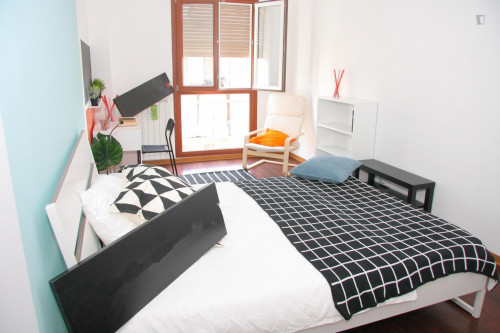  Luminous Double Bedroom In A 5-Bedroom Flat  -  Luminous double bedroom in a 5-bedroom flat  - Gallery -  2