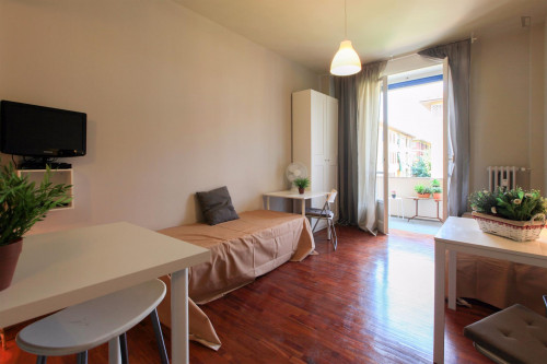 Twin bedroom with private bathroom and balcony close to Navigli - Gallery - 11