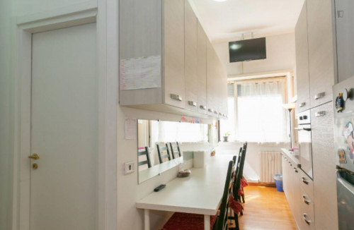 SIngle bedroom in a 4-bedrooms apartment - Gallery - 9