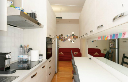 SIngle bedroom in a 4-bedrooms apartment - Gallery - 10