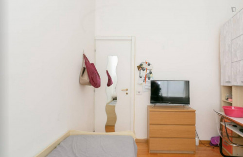 SIngle bedroom in a 4-bedrooms apartment - Gallery - 18