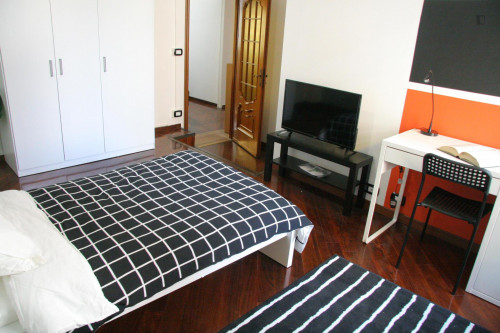 Cool single bedroom in Turin