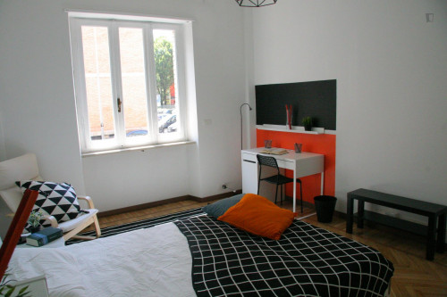 Bight single bedroom in Turin
