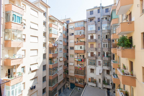 Fabulous single bedroom in central, well connected area