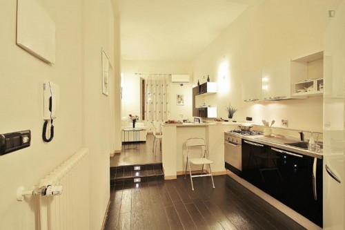 Stunning 2-bedroom apartment in Duomo - Gallery - 6
