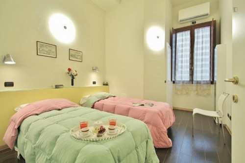 Stunning 2-bedroom apartment in Duomo - Gallery - 10
