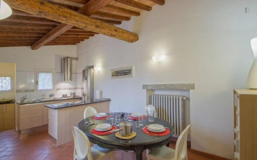 Lovely 2-bedroom apartment in Duomo - Gallery - 12