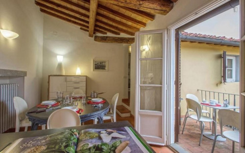 Lovely 2-bedroom apartment in Duomo - Gallery - 9