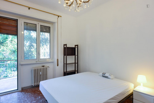 Pleasant double bedroom in Quartiere XXXII Europa  - Gallery -  2