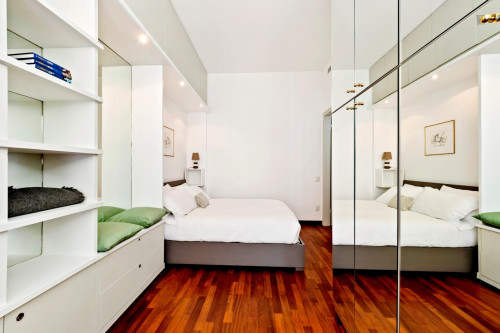 Comfy bright 1-bedroom apartment close to Lanza metro station - Gallery - 6