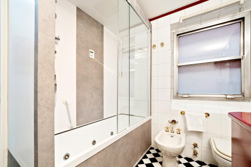 Comfy bright 1-bedroom apartment close to Lanza metro station - Gallery - 19
