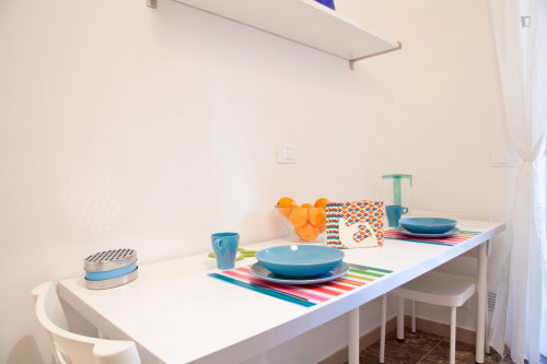 Cosy double bedroom in Ostiense neighbourhood - Gallery - 25