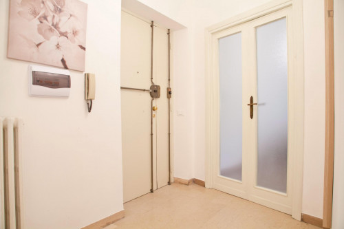 Cosy double bedroom in Ostiense neighbourhood - Gallery - 6