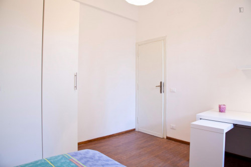 Cosy double bedroom in Ostiense neighbourhood - Gallery - 29