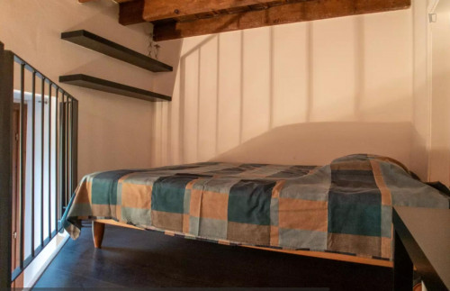 Homely apartment close to Turro metro station