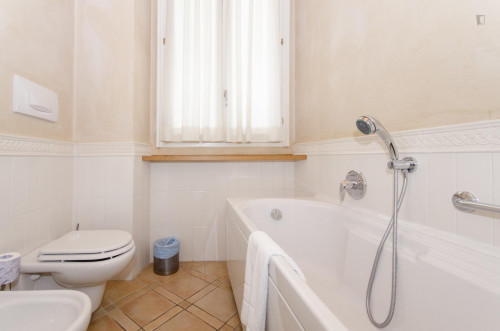 Elegant 2-bedroom apartment close to NABA, IULM and Bocconi - Gallery - 13