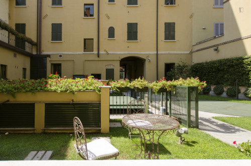 Elegant 2-bedroom apartment close to NABA, IULM and Bocconi - Gallery - 14