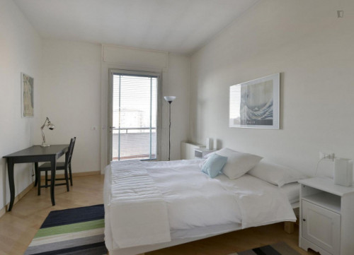 Amazing 2-bedroom flat near the Zara metro