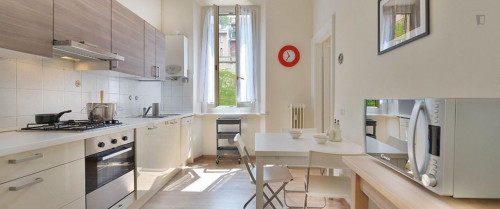 Bright 2-bedroom apartment close to the Università Cattolica del Sacro Cuore - Gallery - 6