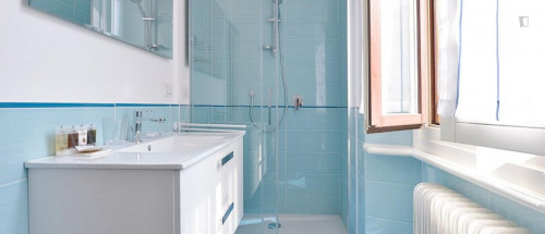 Bright 2-bedroom apartment close to the Università Cattolica del Sacro Cuore - Gallery - 9