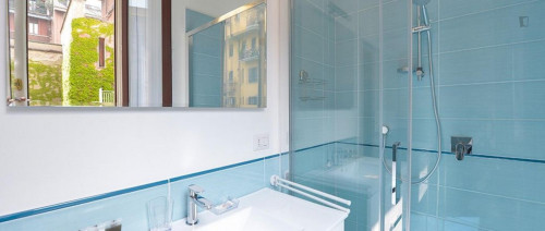 Bright 2-bedroom apartment close to the Università Cattolica del Sacro Cuore - Gallery - 10