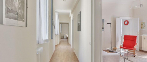Bright 2-bedroom apartment close to the Università Cattolica del Sacro Cuore - Gallery - 5