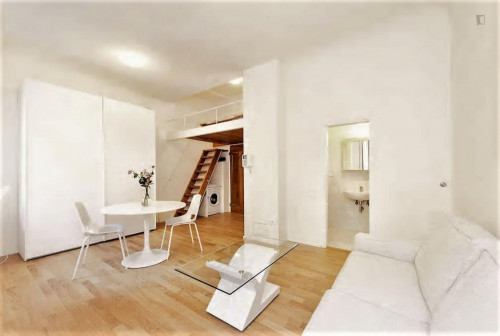 Modern studio near Piazza della Stazione  - Gallery -  2