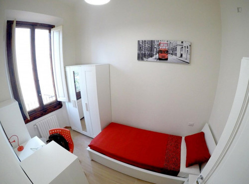 Cosy single bedroom close to Firenze Statuto station