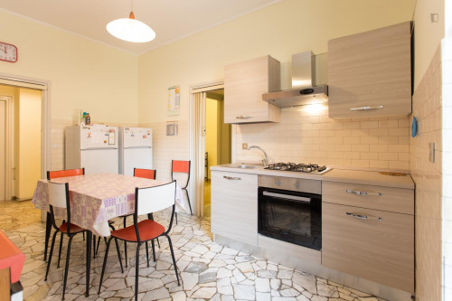 Cool double bedroom near Politecnico di Milano - Gallery - 32