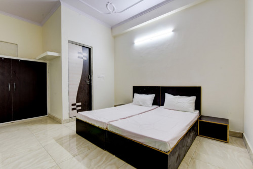OYO LIFE NOD615 Sector 22 - Rooms