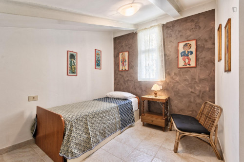  2-Bedroom Apartment Near The Spezia Metro  -  2-bedroom apartment near the Spezia metro  - Gallery -  2