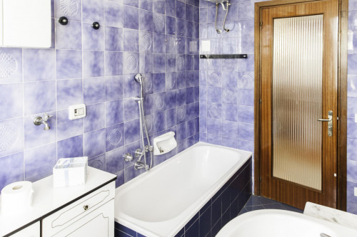 Inviting double bedroom in Novoli - Gallery - 7