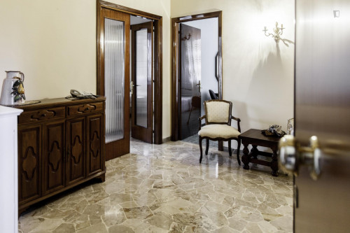 Inviting double bedroom in Novoli - Gallery - 6