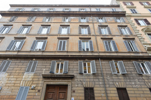 Student-friendly double bedroom in Rione XV Esquilino  - Gallery -  5
